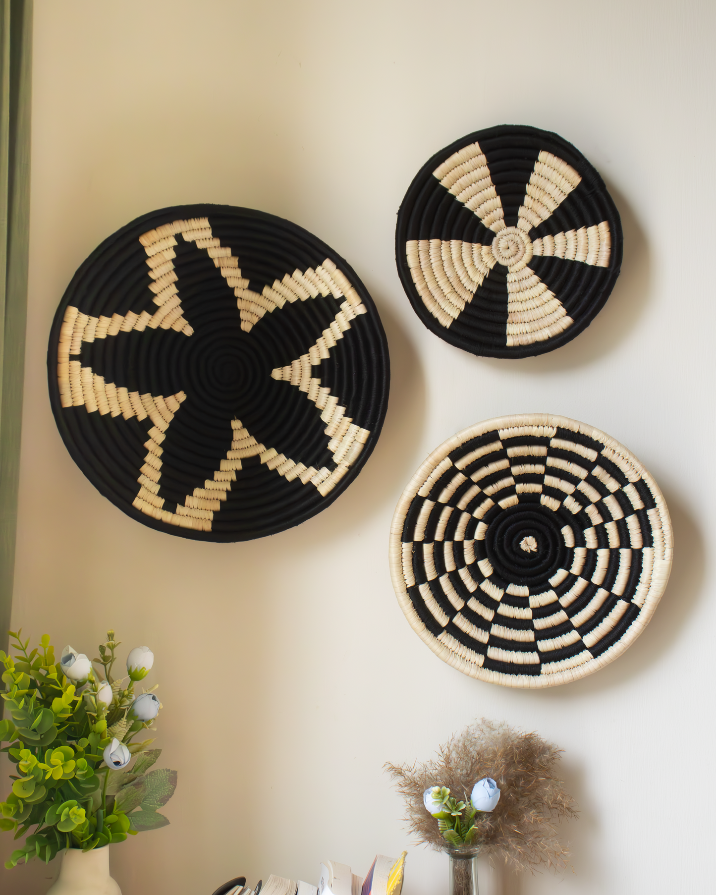 Black floral wall basket- Set of 3
