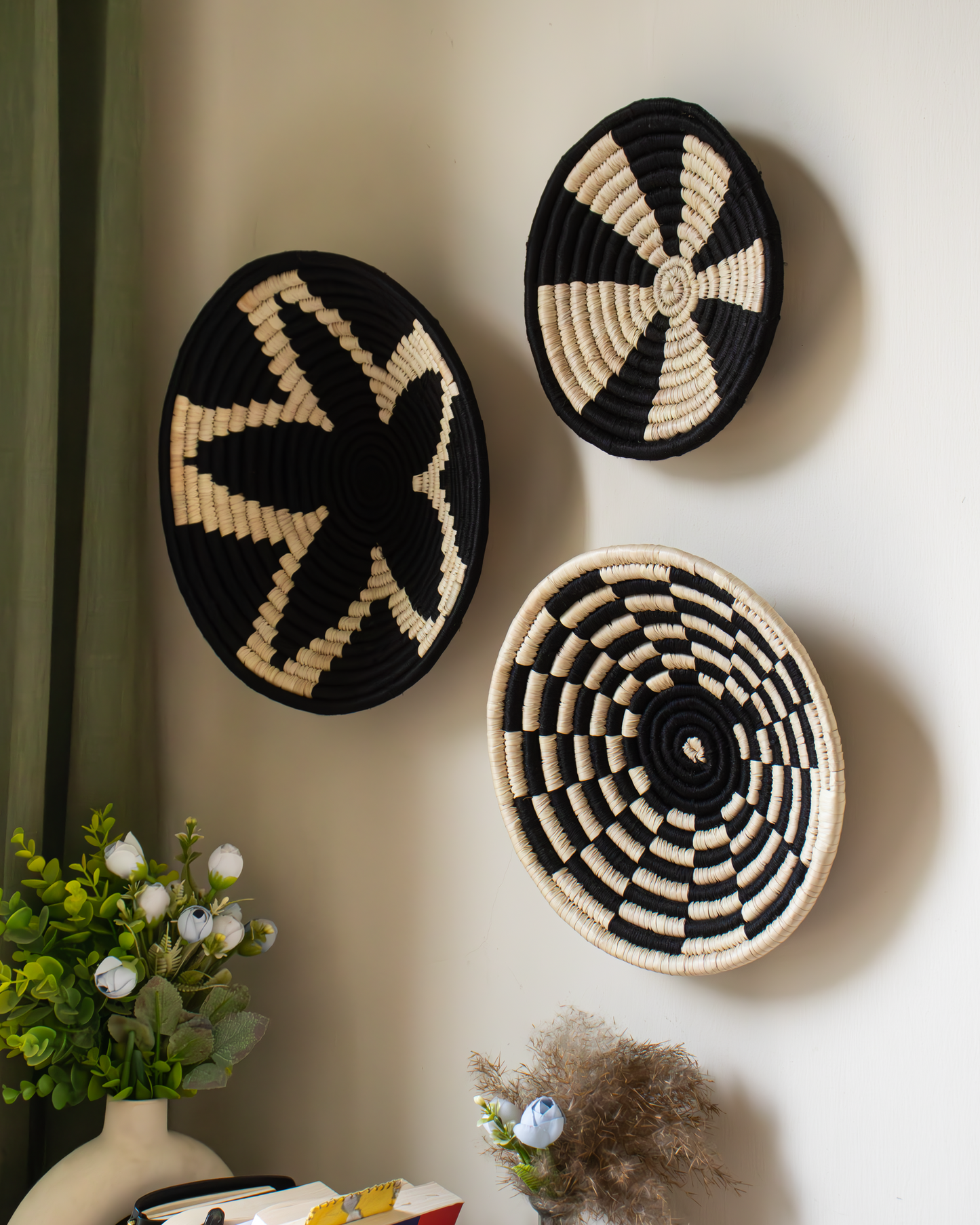 Black floral wall basket- Set of 3